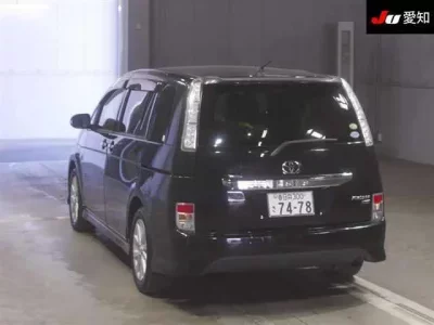 Toyota ISIS