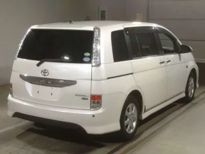 Toyota ISIS