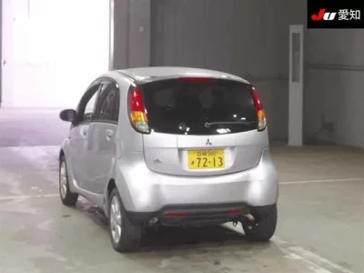 Mitsubishi I