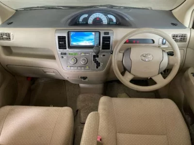 Toyota RAUM