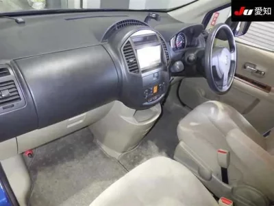 Nissan LAFESTA