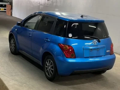 Toyota IST