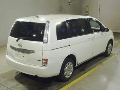 Toyota ISIS