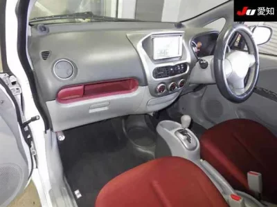 Mitsubishi I