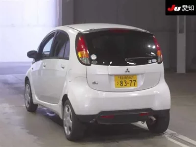Mitsubishi I