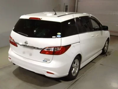 Nissan LAFESTA