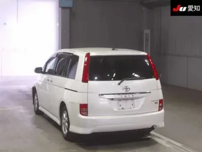 Toyota ISIS