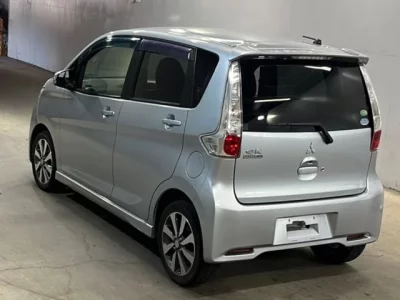 Mitsubishi EK CUSTOM