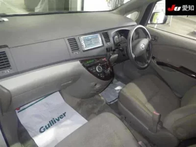 Toyota ISIS