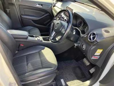 Mercedes-Benz B CLASS