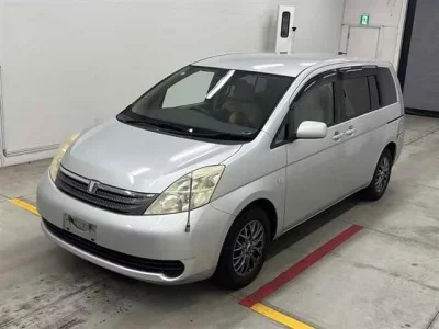 Toyota ISIS