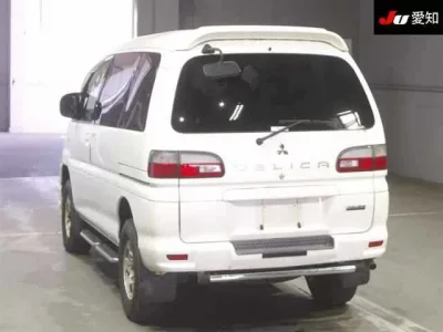 Mitsubishi DELICA