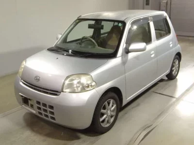 Daihatsu Esse