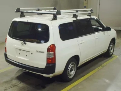 Toyota SUCCEED