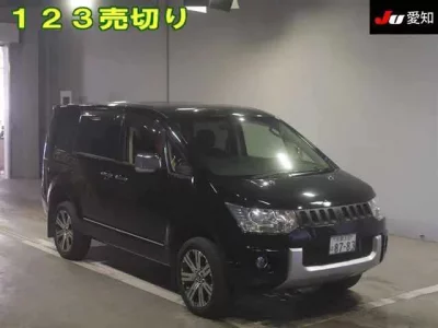 Mitsubishi DELICA D5