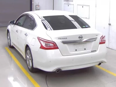 Nissan TEANA