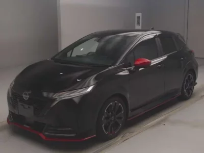 Nissan AURA