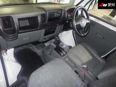 Mitsubishi MINICAB TRUCK