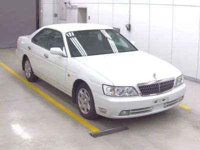 Nissan LAUREL