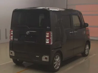 Toyota PIXIS MEGA