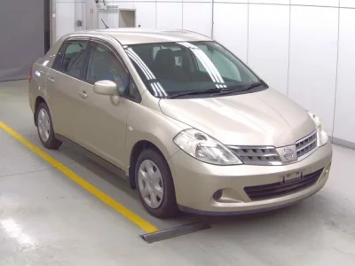 Nissan TIIDA LATIO