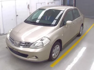 Nissan TIIDA LATIO
