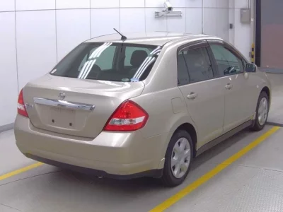 Nissan TIIDA LATIO