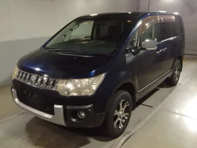 Mitsubishi DELICA D5
