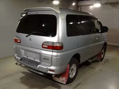 Mitsubishi DELICA