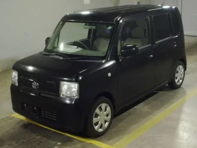 Toyota PIXIS SPACE