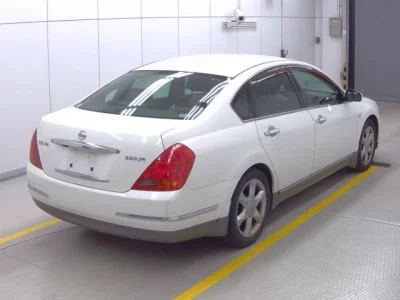 Nissan TEANA