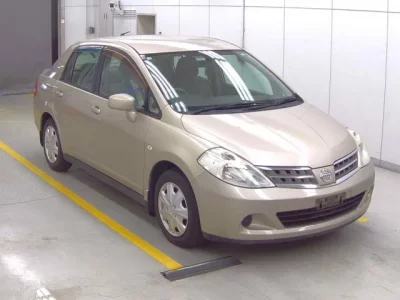 Nissan TIIDA LATIO