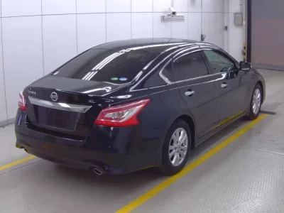 Nissan TEANA