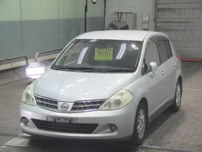 Nissan TIIDA