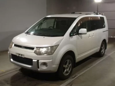 Mitsubishi DELICA D5