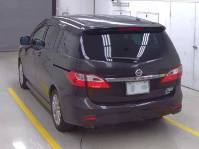 Nissan LAFESTA