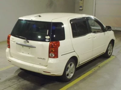 Toyota RAUM