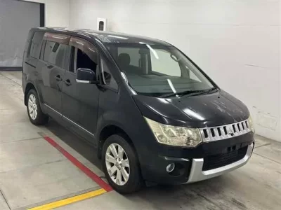 Mitsubishi DELICA D5