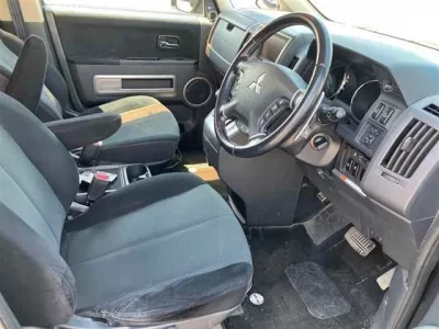Mitsubishi DELICA D5