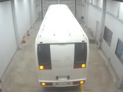 Isuzu BUS