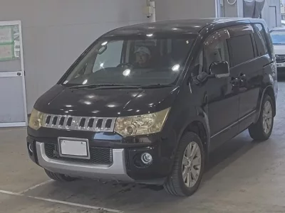 Mitsubishi DELICA D5
