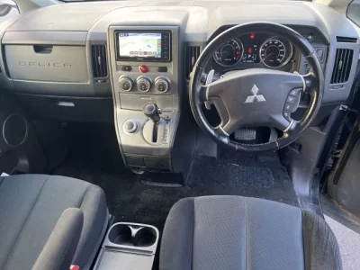 Mitsubishi DELICA D5