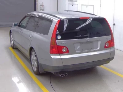 Nissan STAGEA