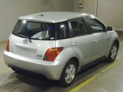 Toyota IST