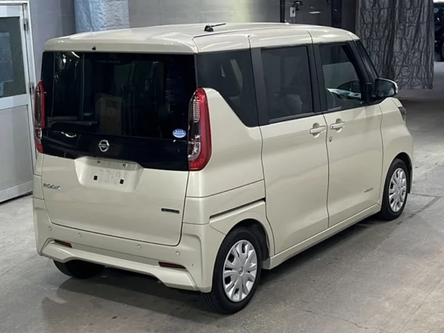 Nissan ROOX