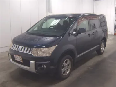Mitsubishi DELICA D5