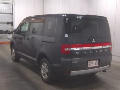 Mitsubishi DELICA D5