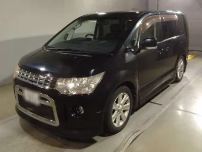 Mitsubishi DELICA D5