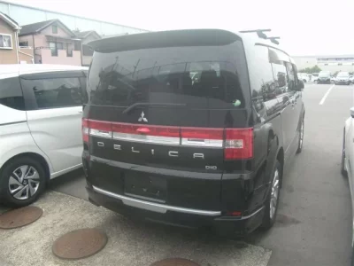 Mitsubishi DELICA D5