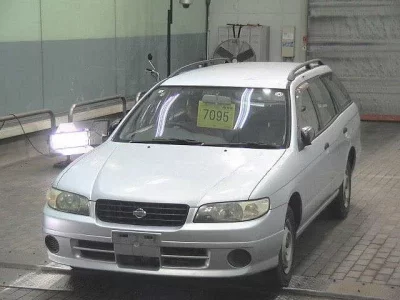 Nissan EXPERT